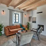 Vitassi Вилла Пула