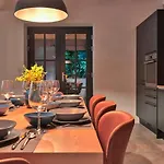 Vitassi Вилла Пула