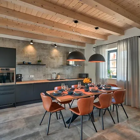 Vitassi Villa